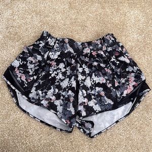 Lululemon Hotty hot shorts